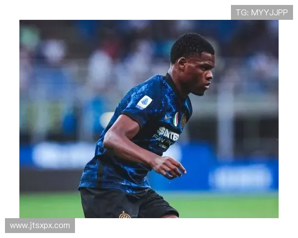 维拉为弥补财务缺口或出售球员